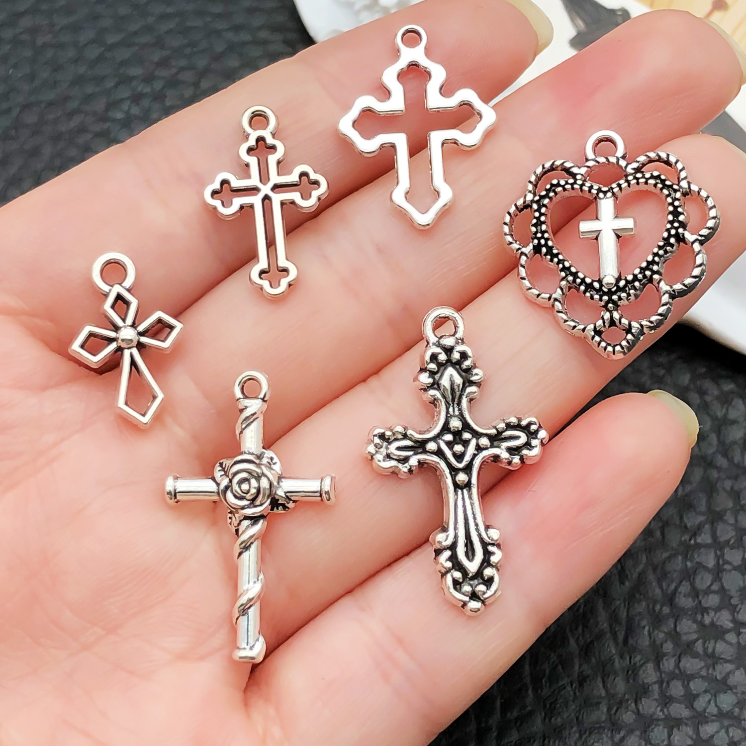 52개 모듬 크로스 펜던트(앤티크 실버/블랙) - 고딕 - Jewelry Making Online 리뷰 및 가격